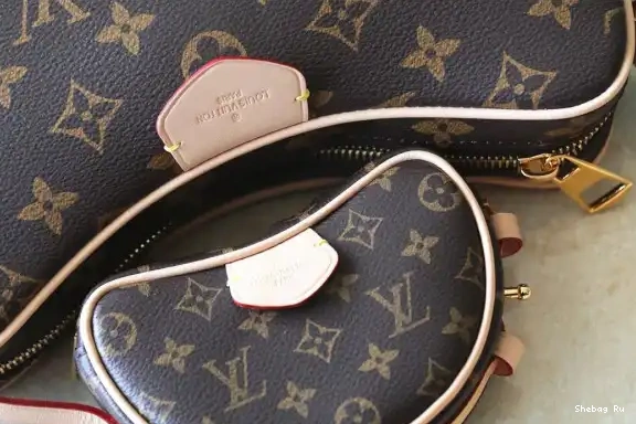 MM VUITTON LOUIS Croissant 0629